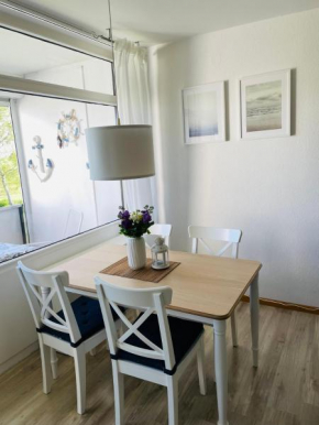 Ostseenest - Sonnige Ferienwohnung mit Ostseeblick